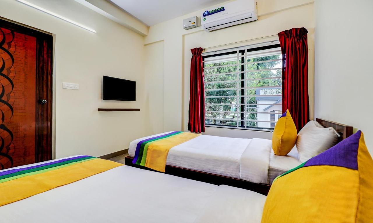 Itsy Hotels Rain Tulsi Stayz, Palarivattom Junction Kochi Exterior foto