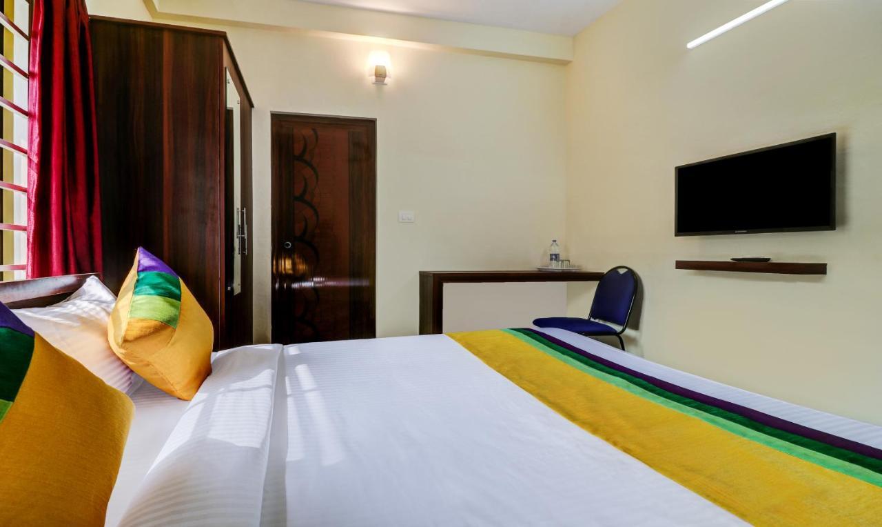 Itsy Hotels Rain Tulsi Stayz, Palarivattom Junction Kochi Exterior foto