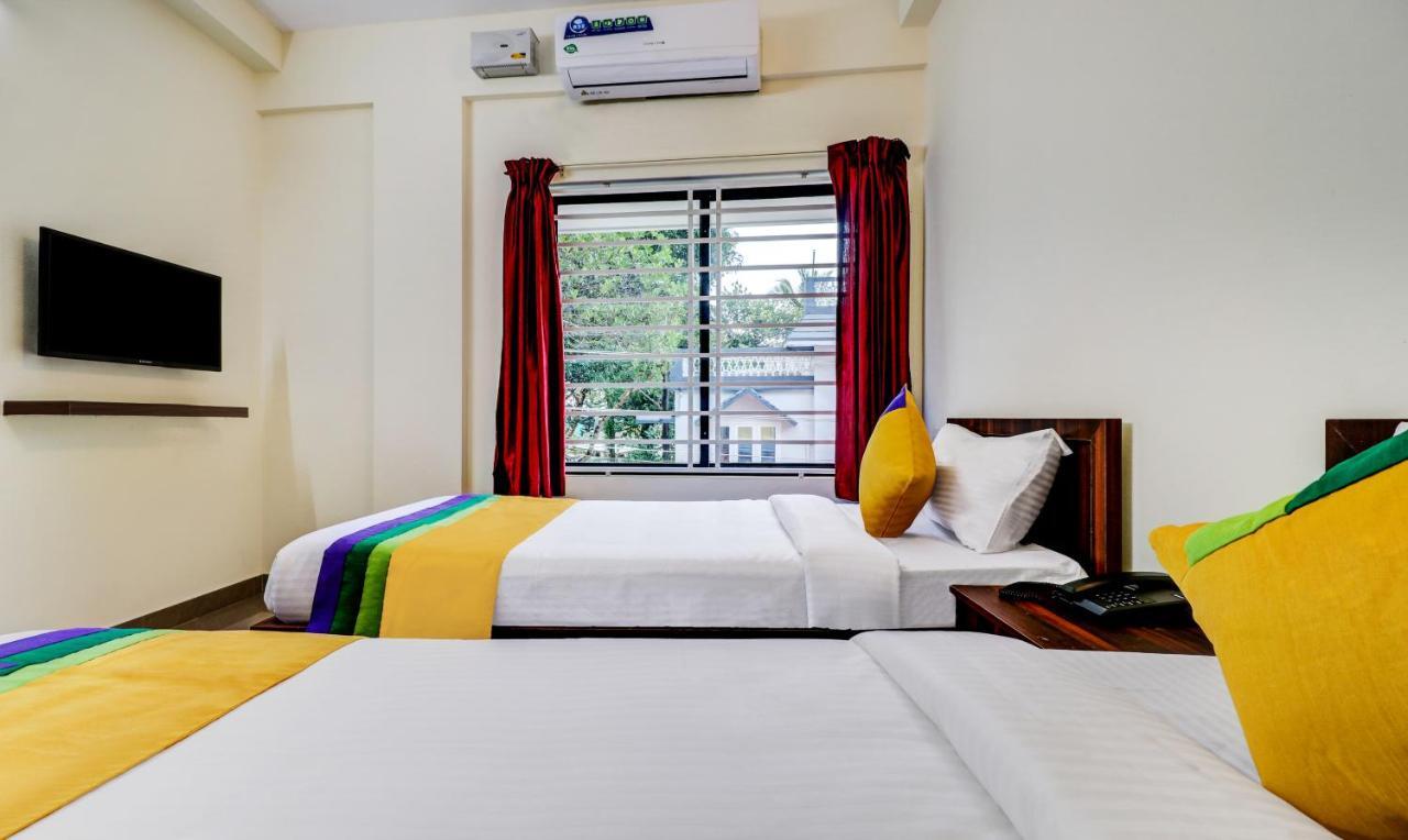 Itsy Hotels Rain Tulsi Stayz, Palarivattom Junction Kochi Exterior foto