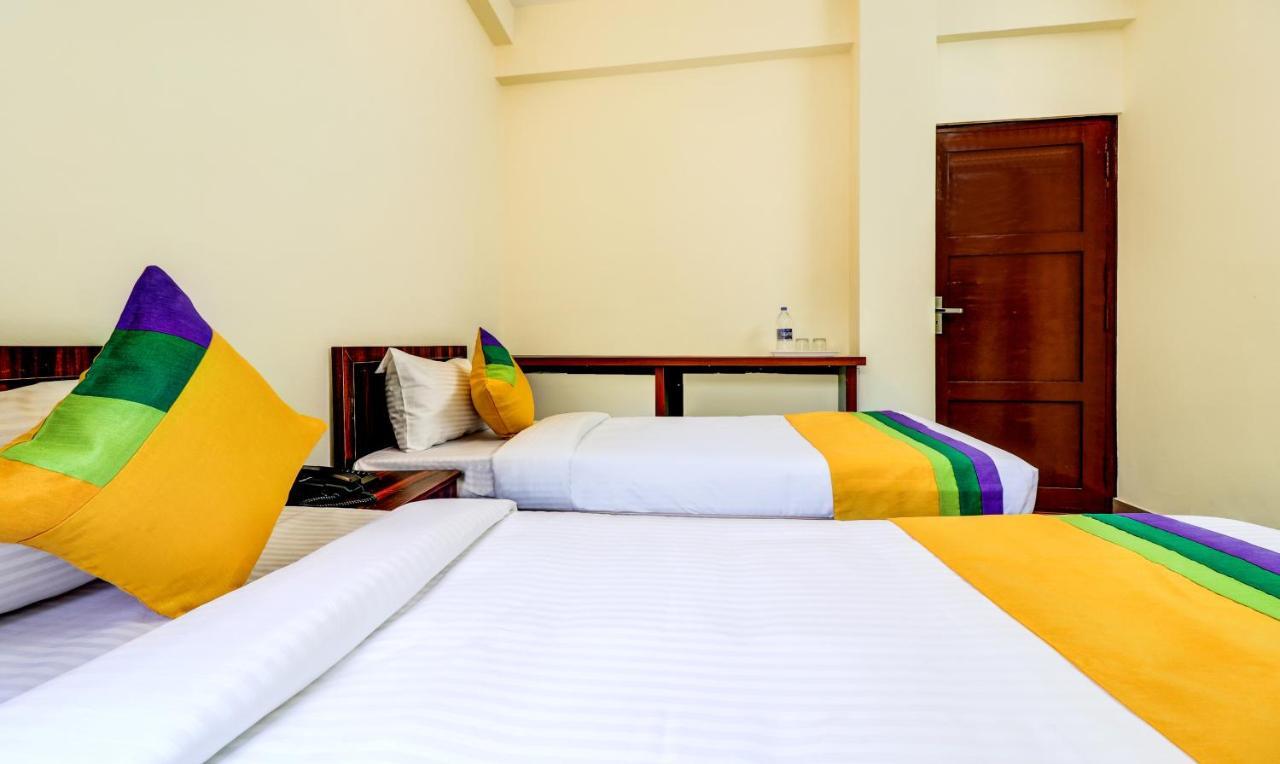 Itsy Hotels Rain Tulsi Stayz, Palarivattom Junction Kochi Exterior foto